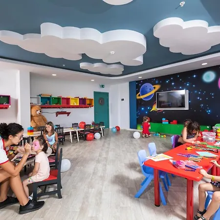 Ośrodek wypoczynkowy Narcia 5*