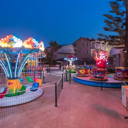 Narcia Ośrodek wypoczynkowy Side